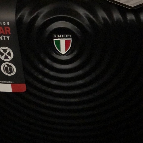 Tucci Genesi 28’ hard shell suitcase
